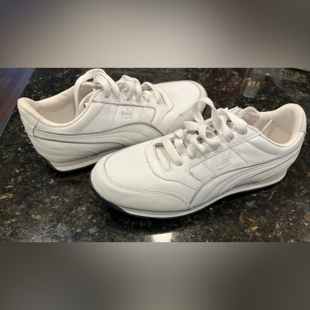 Puma NWOT fuego sneakers size 7. Perfect condition never worn